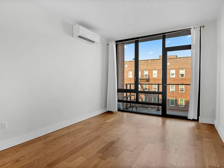 2100 Bedford Ave #6C — Photo 8