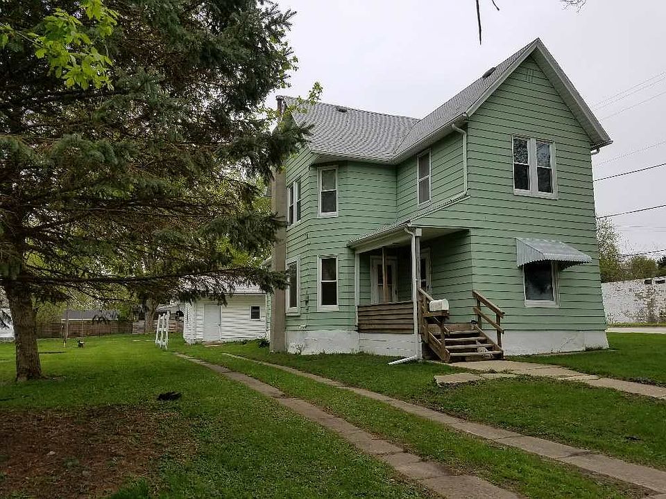 1st image of 154 3rd Ave NW