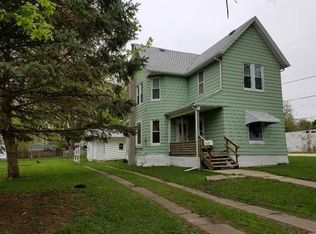 154 3rd Ave NW, Oelwein, IA 50662