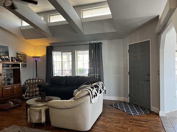 5th image of 231 Chateau La Salle Dr Unit 231