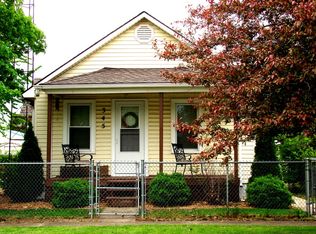 345 S Chicago Ave, Saint Anne, IL 60964