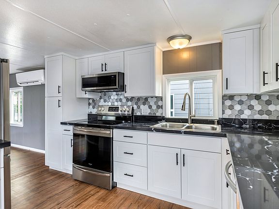 5th image of 314 Avenue J Trlr 19