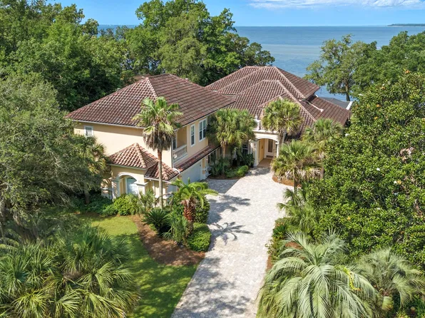 923 Lido Cir, Niceville, FL 32578