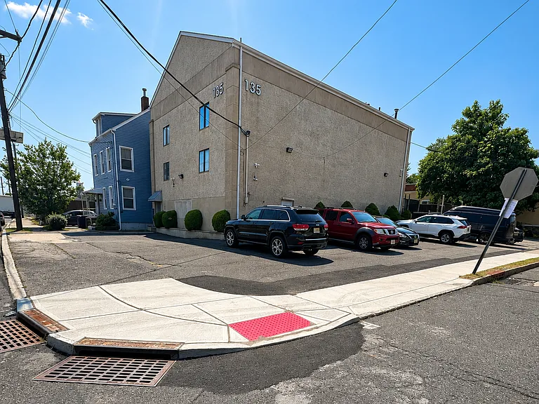 135 Main St #102 — Photo 2