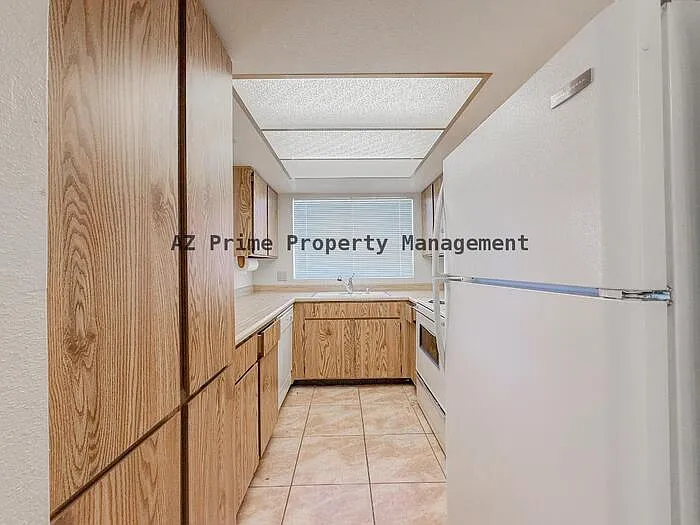 812 W Duke Dr — Photo 8