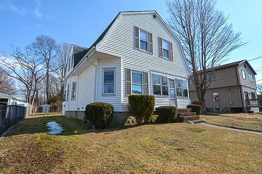 2nd image of 56 Bradford St