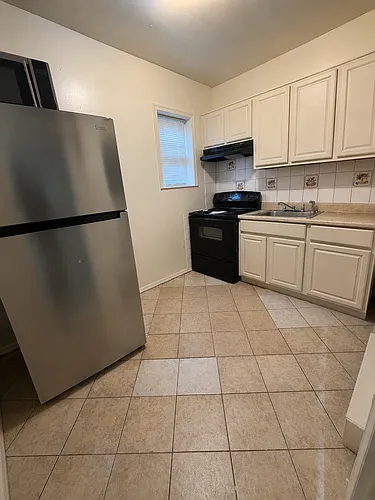 729 W Butler St #2 Photo 1