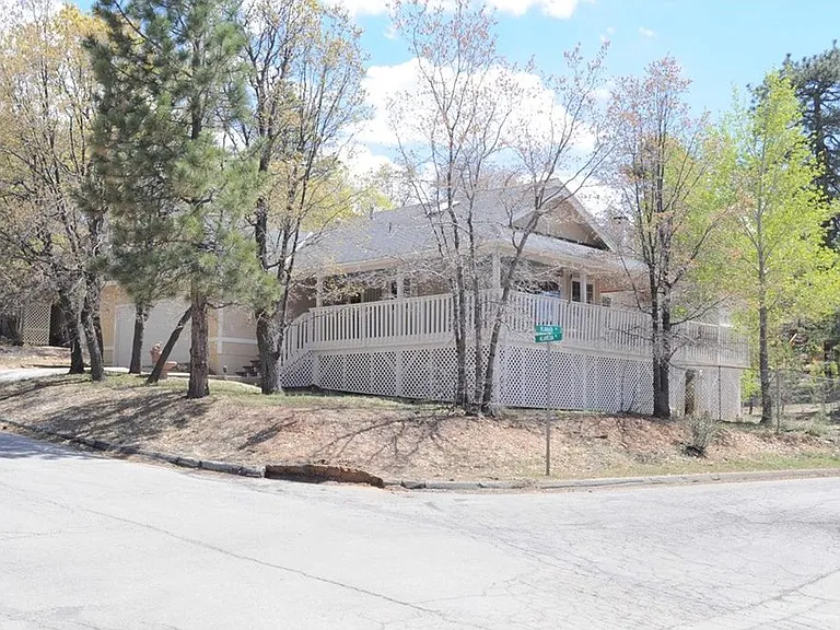 1167 Alameda Dr — Photo 14
