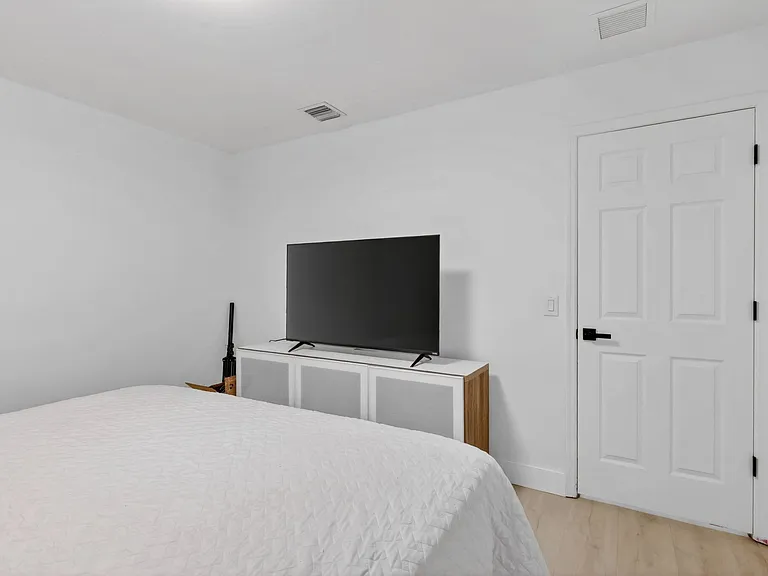 481 SW Aster Rd — Photo 34