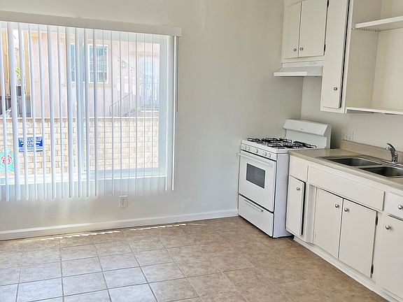 5th image of 1312 W 225th St APT 10