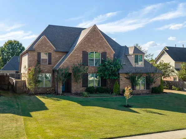 4909 Avi Dr, Bartlett, TN 38002