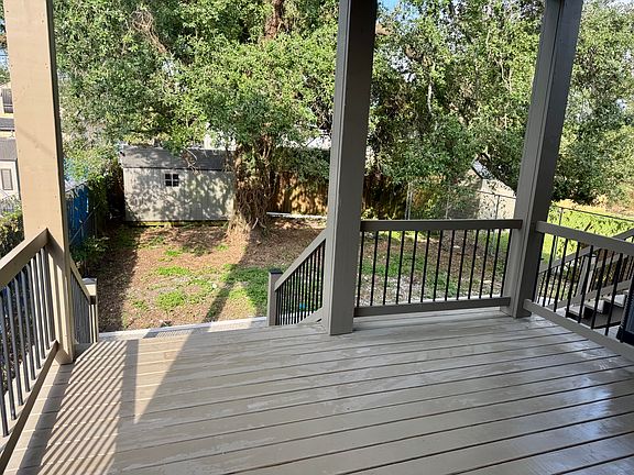 2nd image of 3113 Louisiana Avenue Pkwy