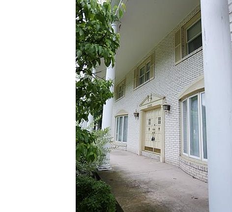 3rd image of 5365 Sampson Dr