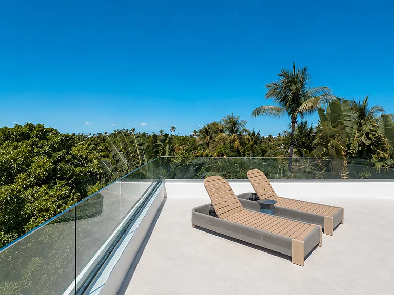 Harbor Dr — Photo 22