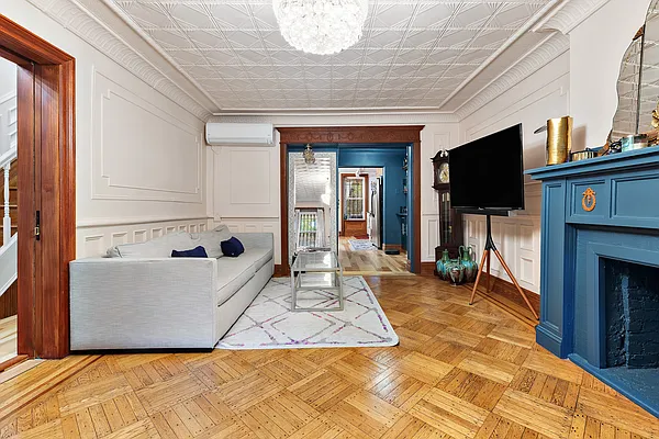 Rented by Compass | media 14