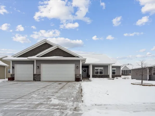 704 Cedar Bend Dr, Solon, IA 52333