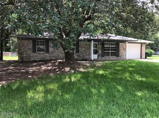 1231 Parktown Dr, Ocean Springs, MS 39564