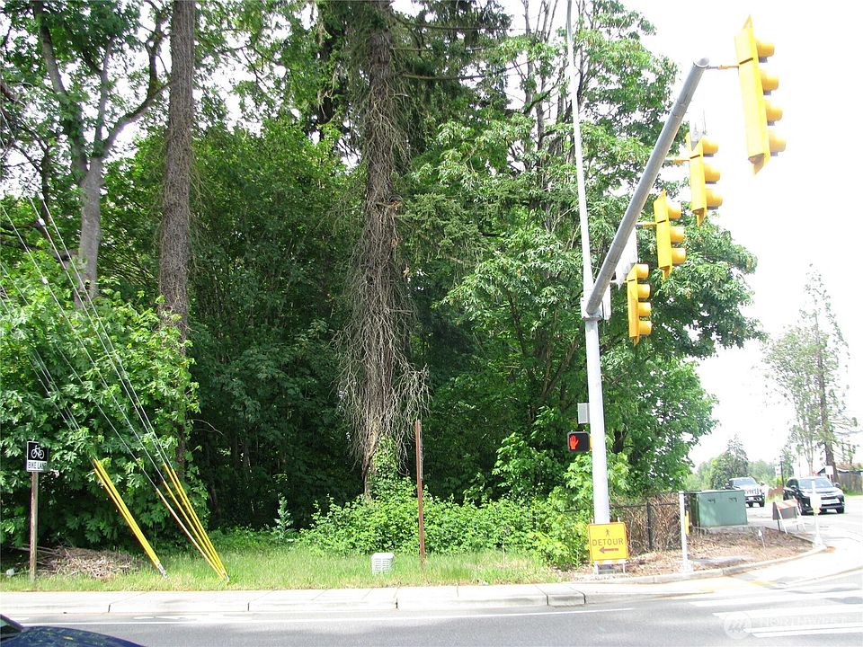 1st image of 19901 Des Moines Memorial Dr