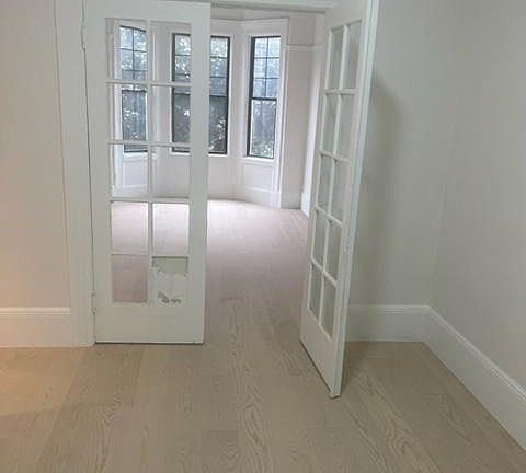 3rd image of 548 Steiner St #552