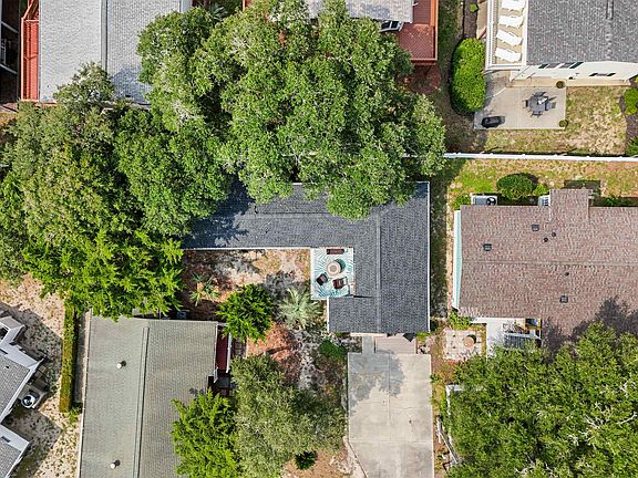4th image of 1818 Kingfisher Dr.