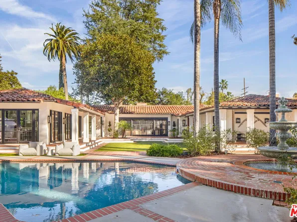 18625 Wells Dr, Tarzana, CA 91356