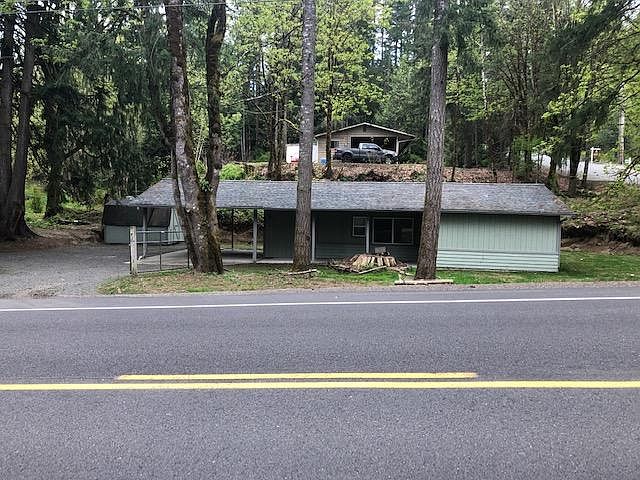1st image of 8821 Lawrence Dr SE
