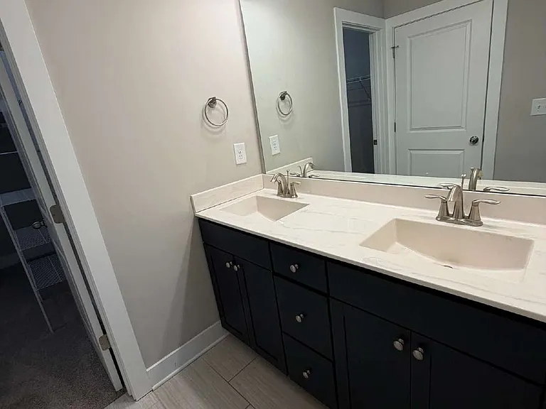 1752 Eastfall St — Photo 28