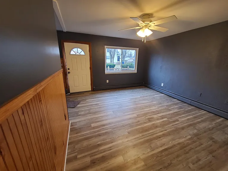 23528 Stewart Ave — Photo 2