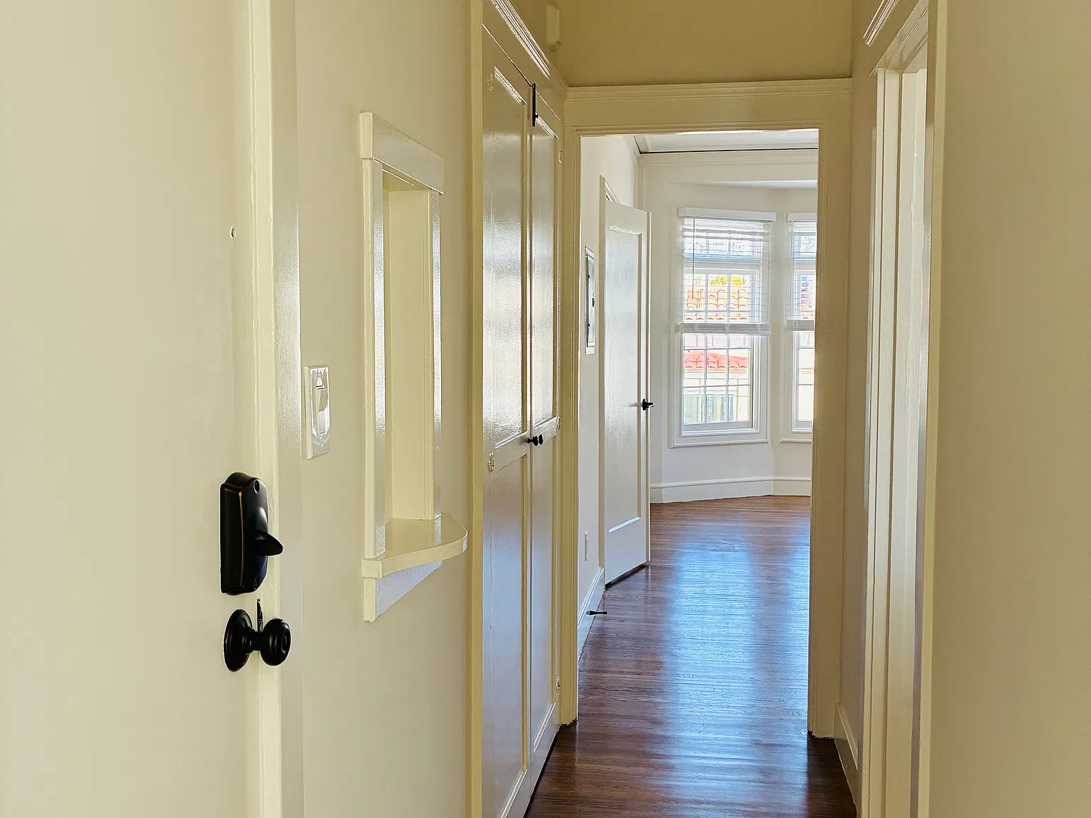 Studio, 500 sqft, $3,750 — Photo 4