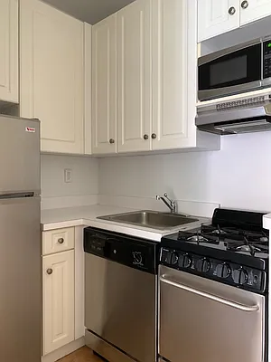 Rented by PocketBroker Inc | media 4