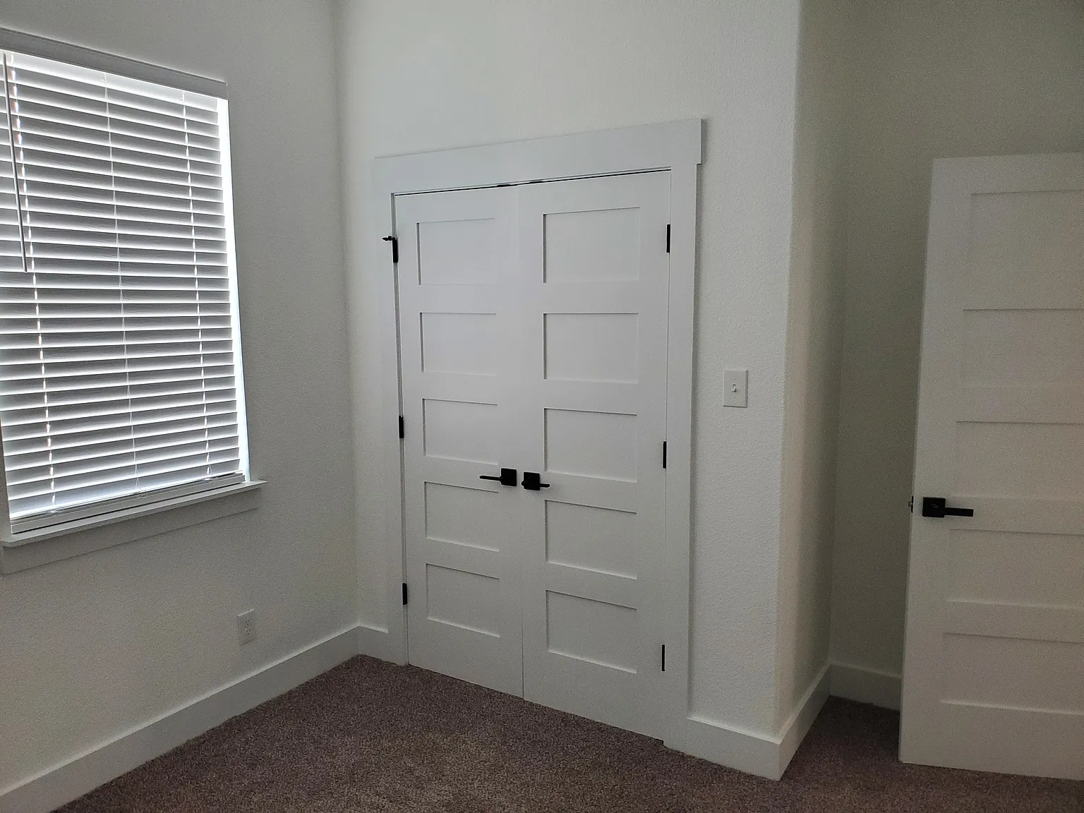 100 Nathan Ln — Photo 4