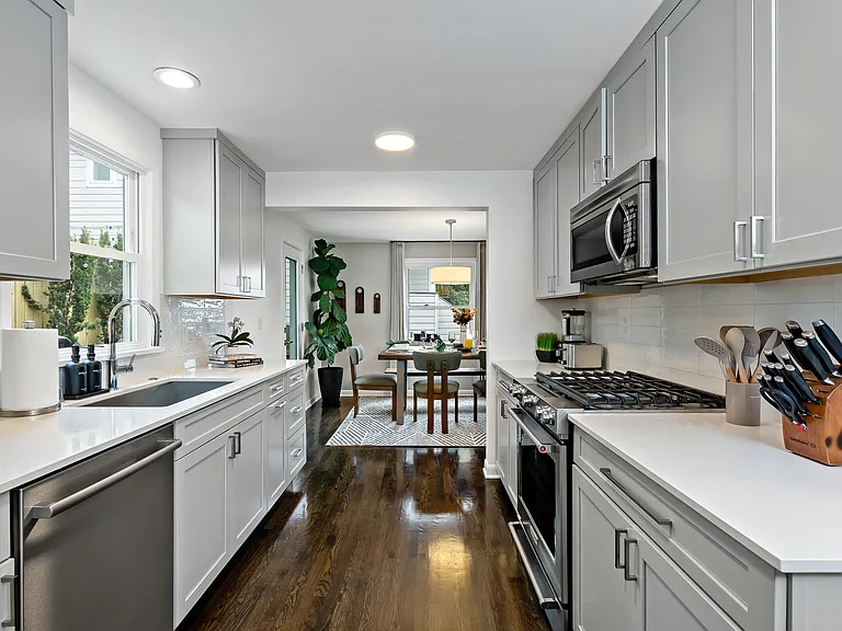 5916 44th Ave SW — Photo 16