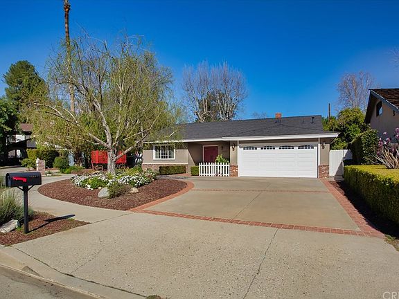 3rd image of 23327 Gonzales Dr