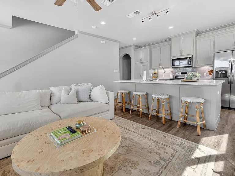 2519 McCart Ave — Photo 13