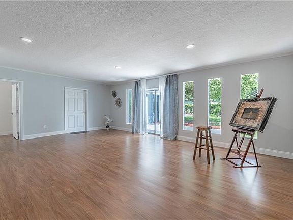 5th image of 5321 Kingswood Dr
