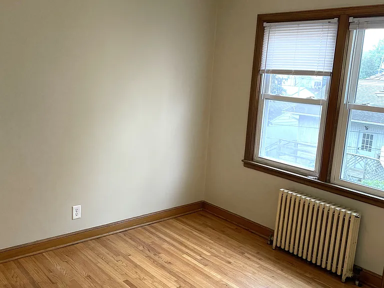1120 Grand Apartments — Photo 7