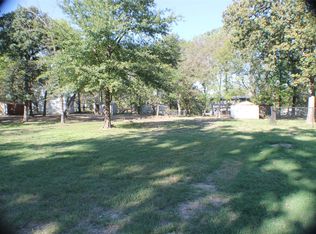 111 Daniel Dr, Mabank, TX 75156
