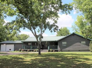 195 Blackberry Rd, Deatsville, AL 36022