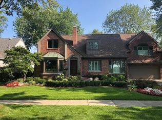 10554 Ludlow Ave, Huntington Woods, MI 48070