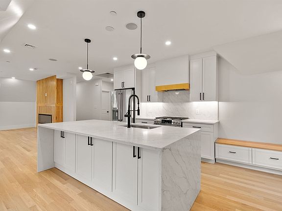 2nd image of 20 Boylston St #3