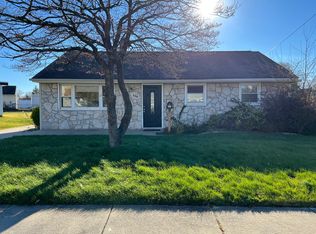 444 Colonial Rd, Bellmawr, NJ 08031