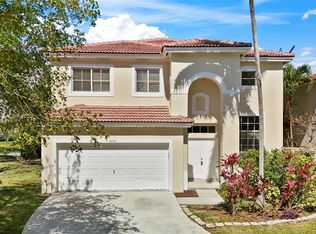 9246 SW 215th Ter, Cutler Bay, FL 33189