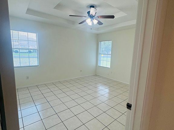 3rd image of 1316 Whitewing Dr