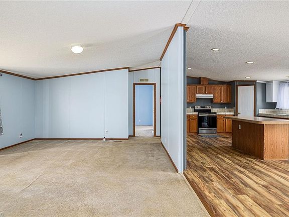 5th image of 876 Mr Henry Rd