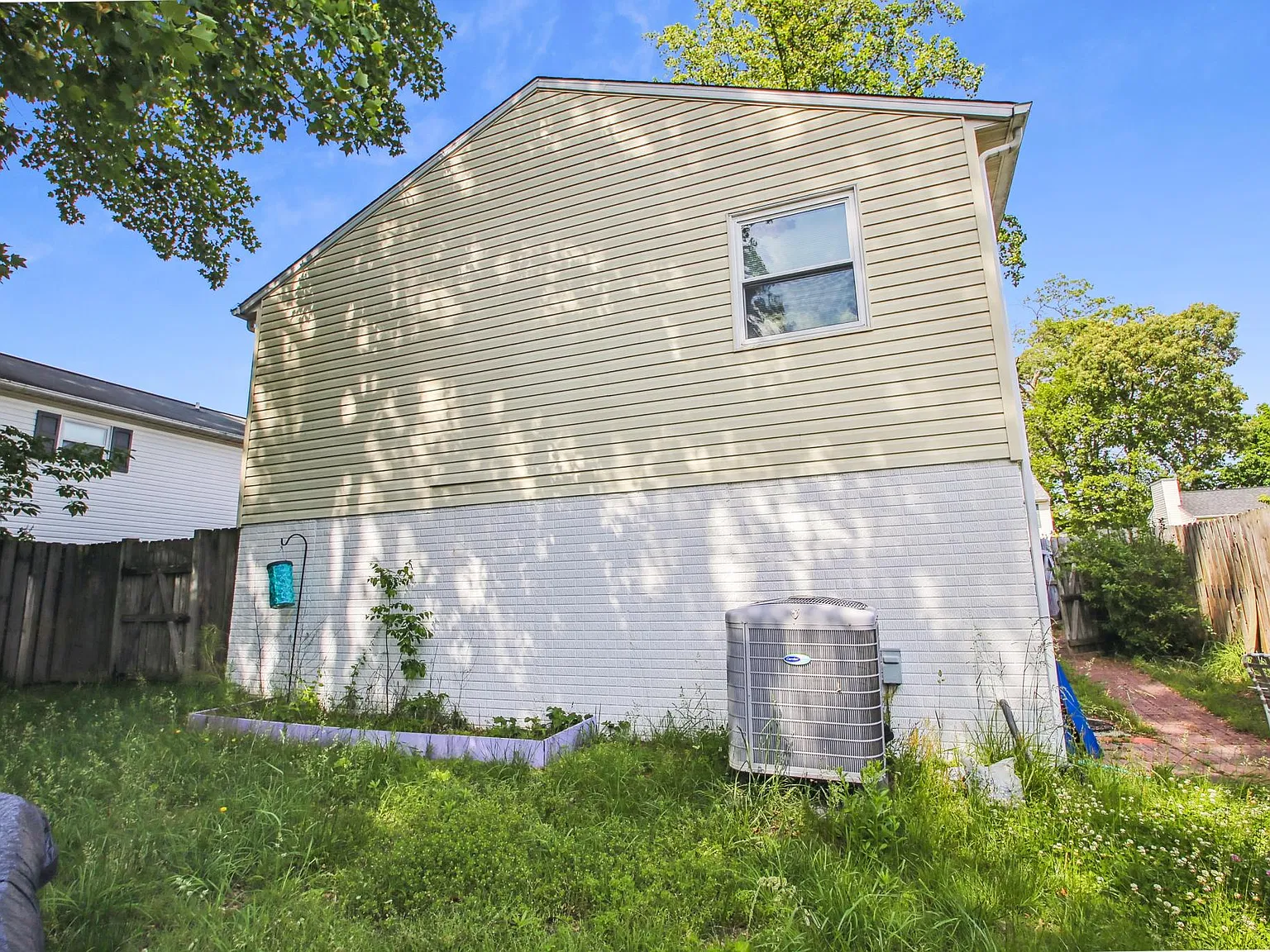 3 bed, 1973 sqft, $2,700 — Photo 4