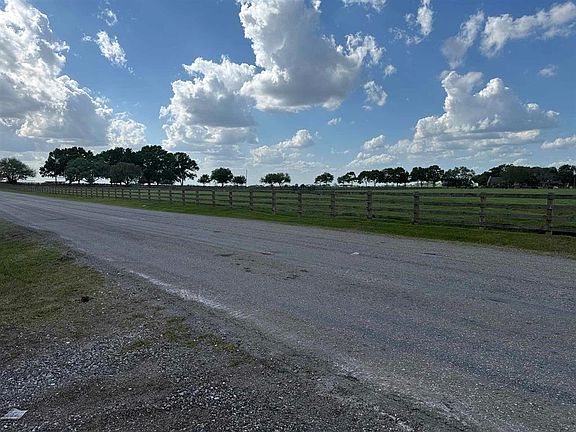 2nd image of 11857 Brooks Rd
