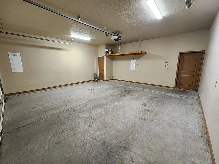 4189 Capistrano Ave — Photo 43