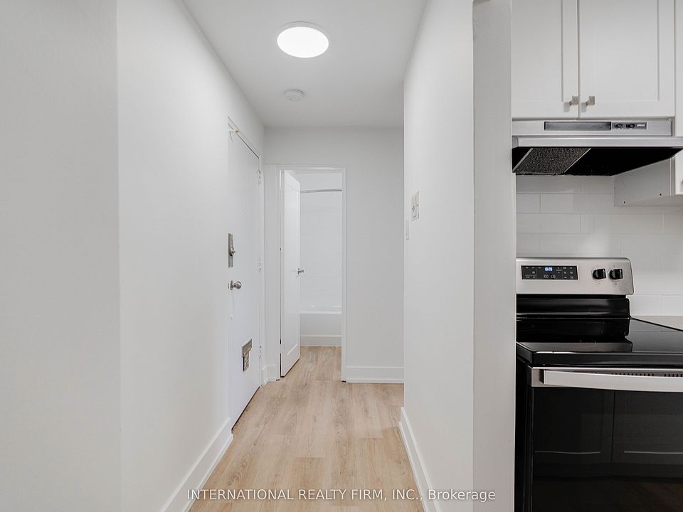 1st image of 93 High St S