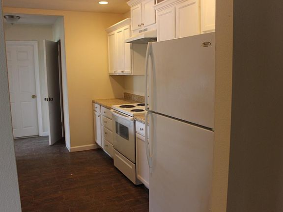 2nd image of 6391 Cobb Hill Dr