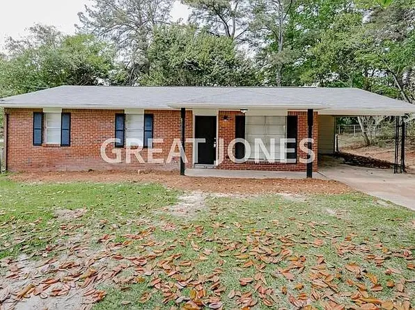 1611 Woodhollow Dr, Columbus, GA 31907